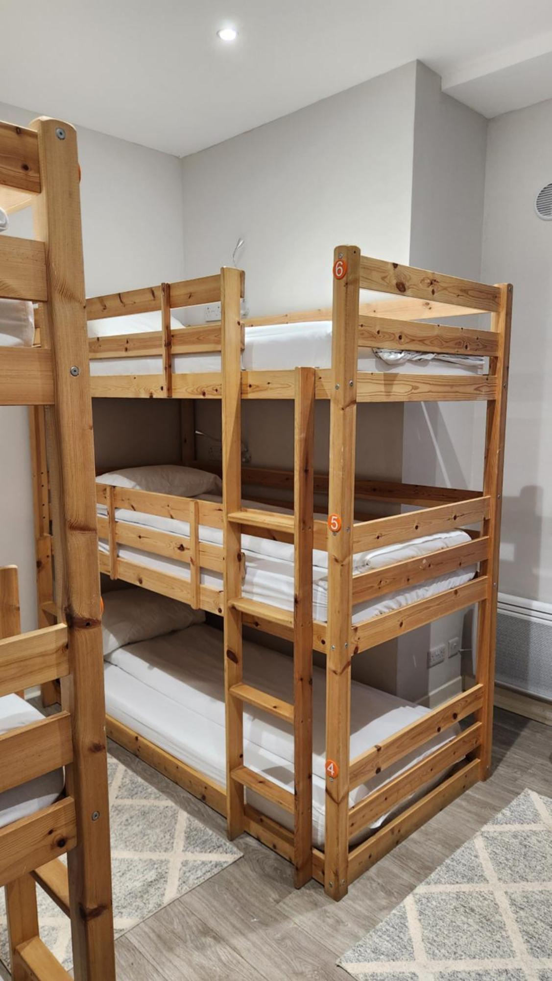 Matrix Hostel EDI Kültér fotó