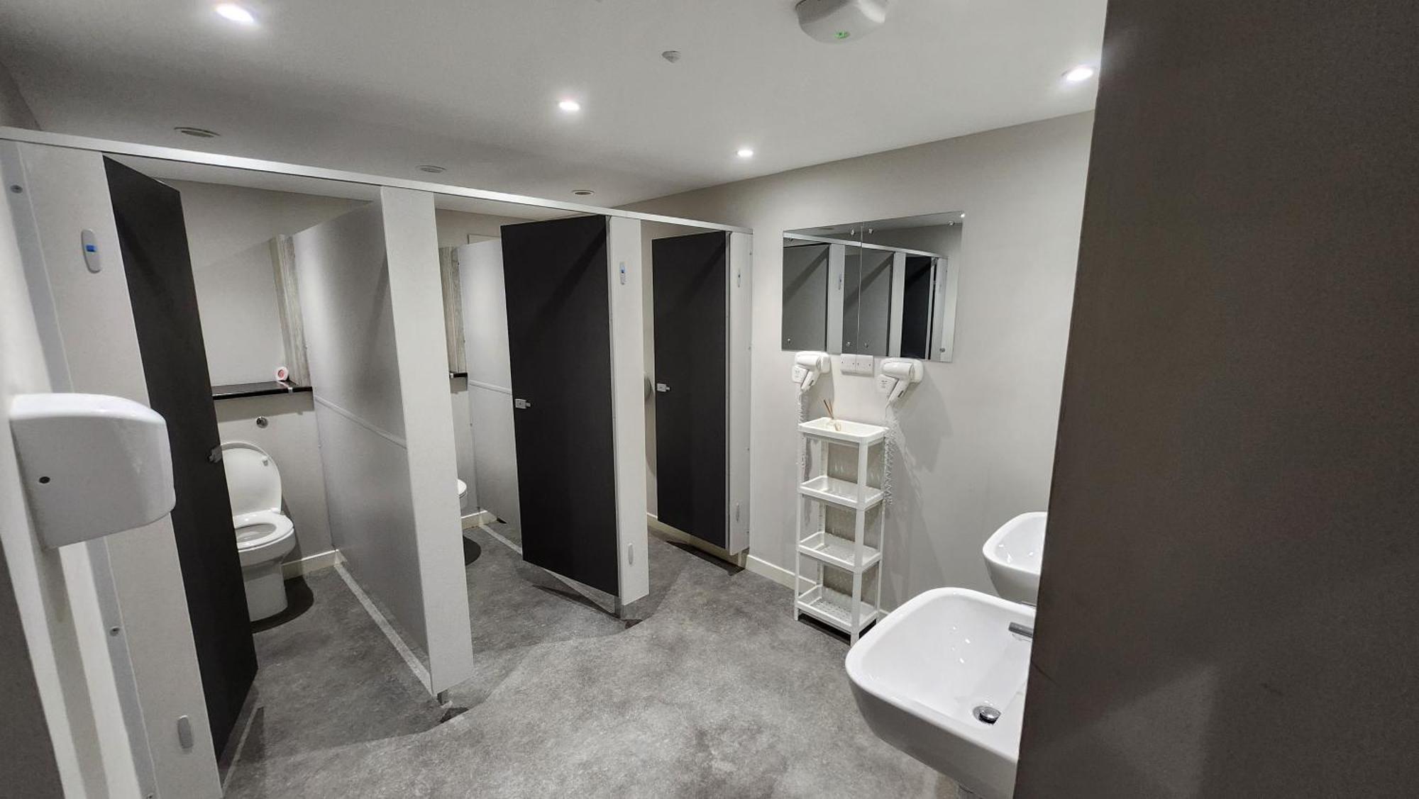 Matrix Hostel EDI Kültér fotó