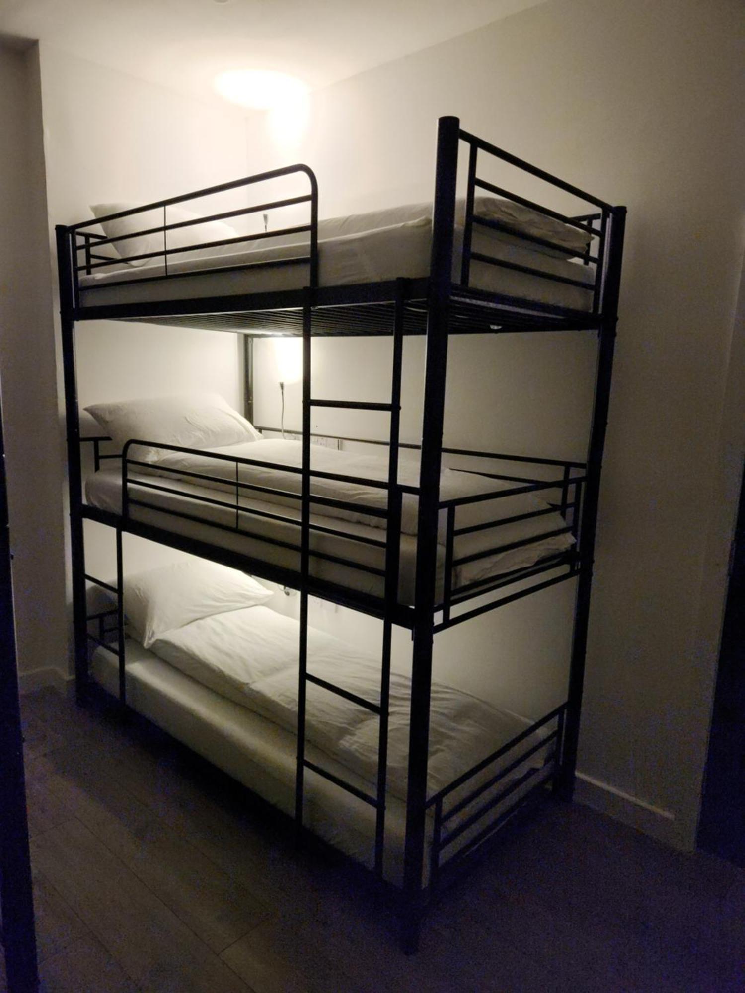 Matrix Hostel EDI Kültér fotó